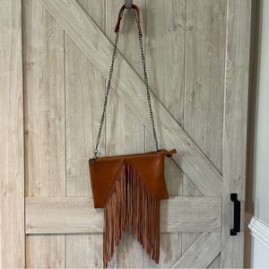 Brown leather fringe crossbody bag in excellent condition